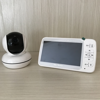 Exhibición de alta resolución 5inch del bebé del control de la voz del Presidente bidireccional inalámbrico del monitor